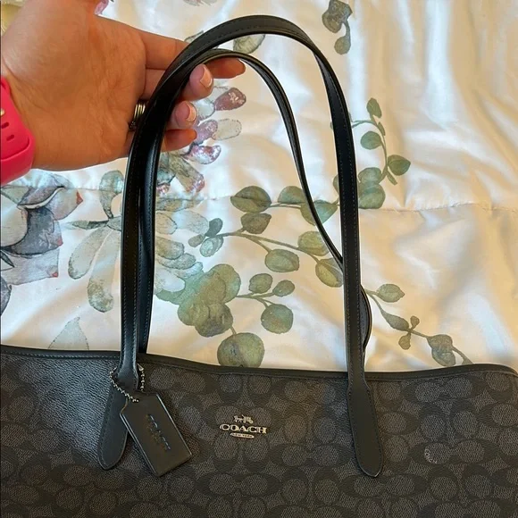 Coach Black Classic Tote Bag - Picture 2 of 13